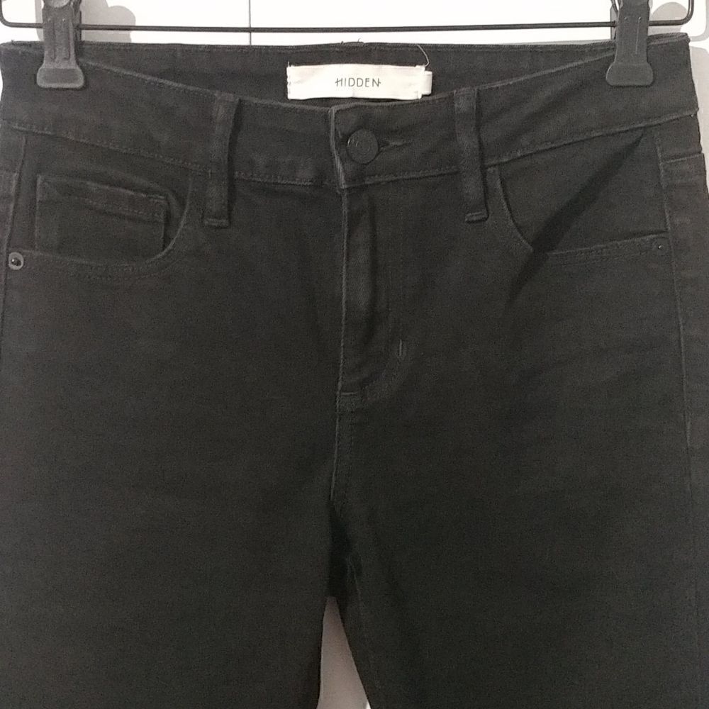 Hidden Jeans - Picture 2 of 6